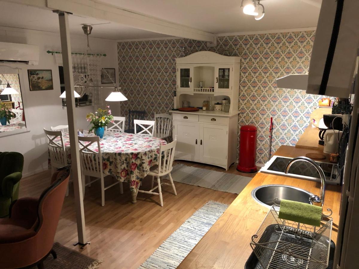 Ranch Moerby Bed & Breakfast Stora Mellosa Eksteriør bilde