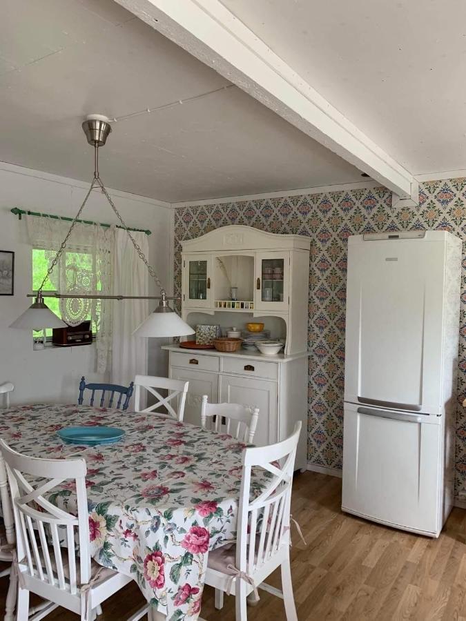 Ranch Moerby Bed & Breakfast Stora Mellosa Eksteriør bilde